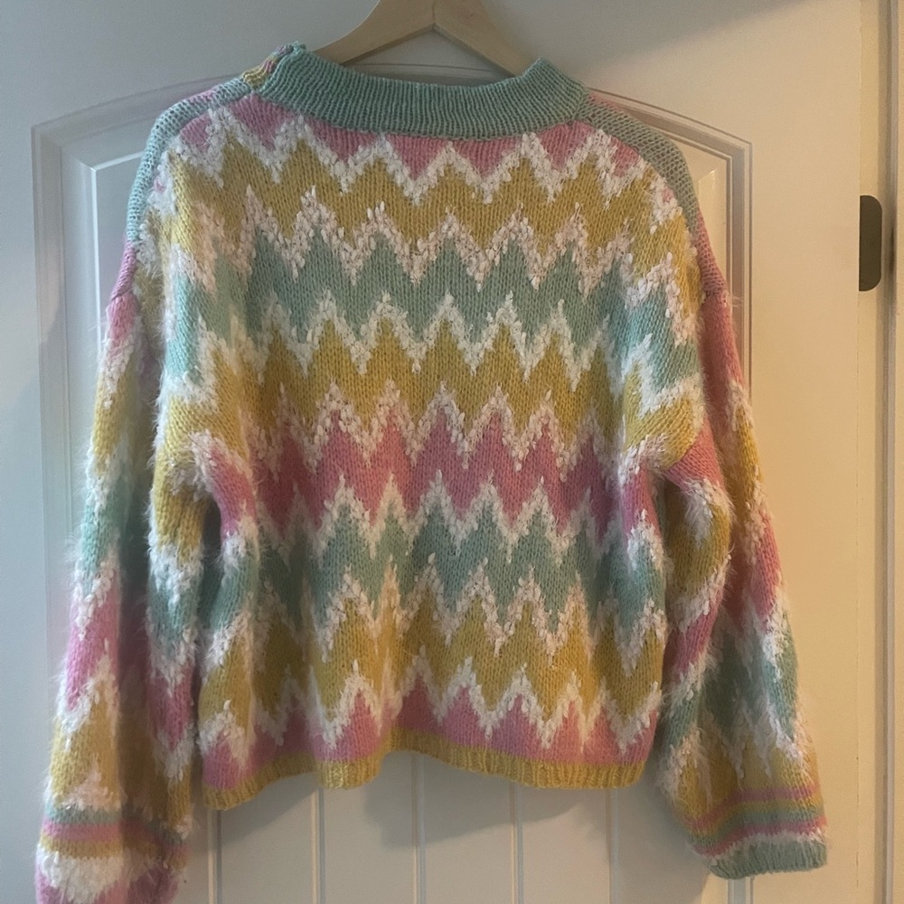 Vibrant Chevron Knit Sweater - Picture 3 of 3